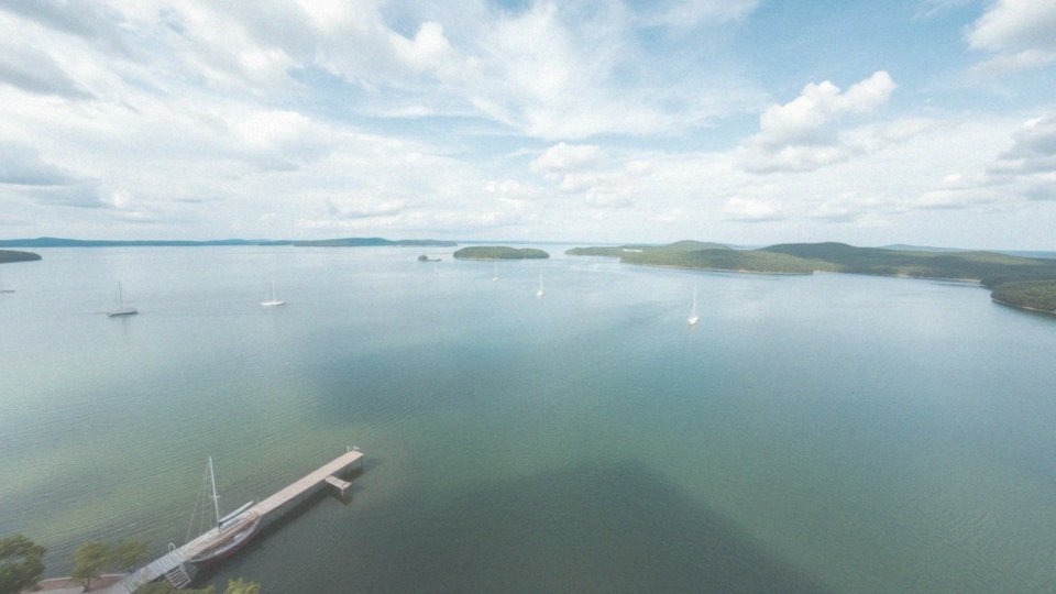 Jakie warunki do żeglarstwa oferują Mazury?