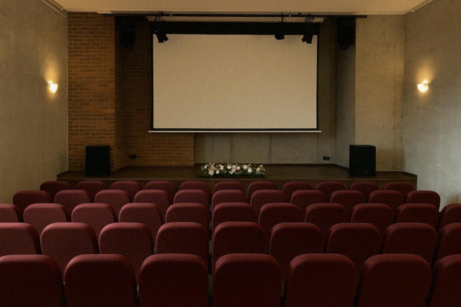 Wernisaż wystawy Mariana i Wojciecha Pażuchy w Nowym Sączu